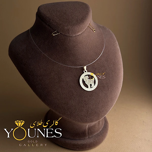 آویز طلا ماه تولد فروردین 2cm